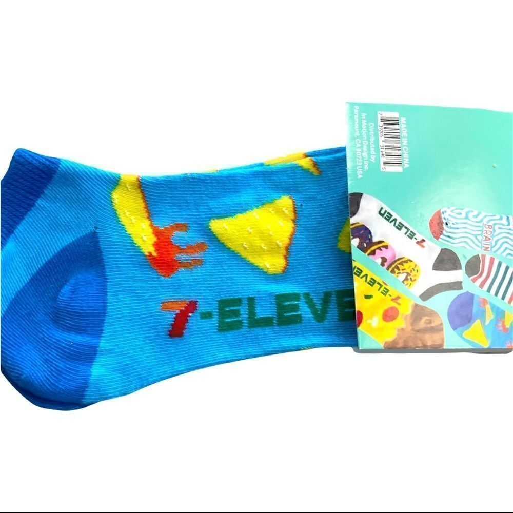 𝅺multiple lot of no show socks from 7-11 and 2 pair of crew socks